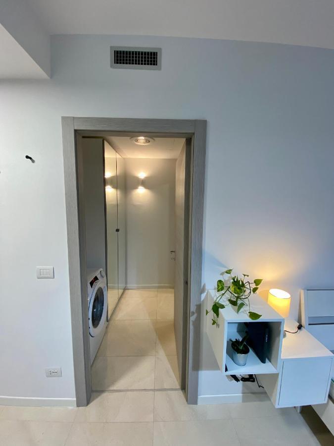 East Uptown High Tech Studio Apartamento Milán
