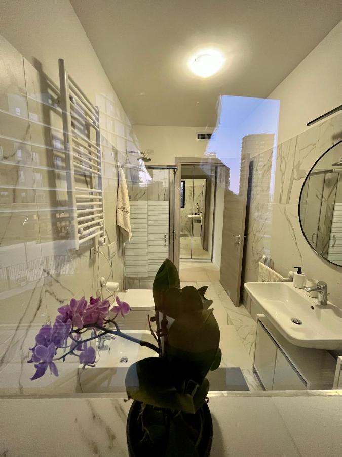 Apartamento East Uptown High Tech Studio